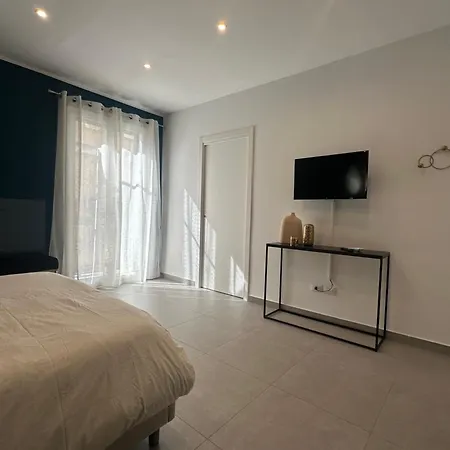 Anbi House Guest house *